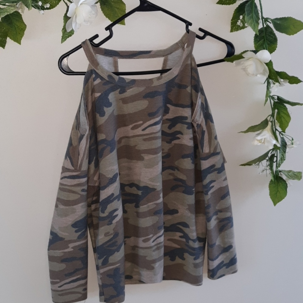 Cold Shoulder Camo Top